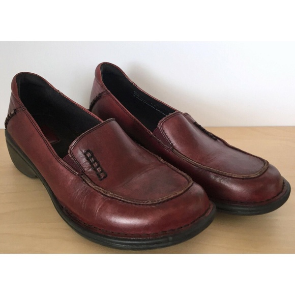clarks patent sandals